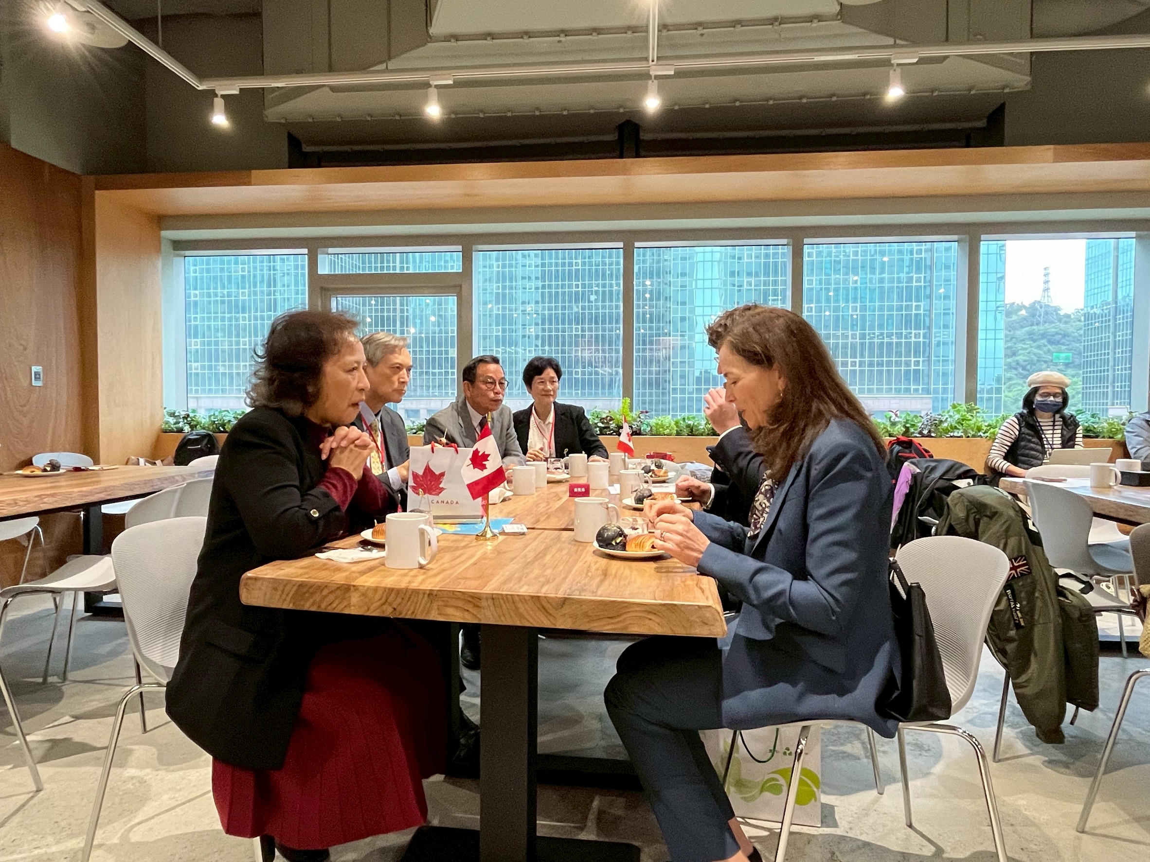 1b5b5aa2 5329 42eb b45b 9b821d058894