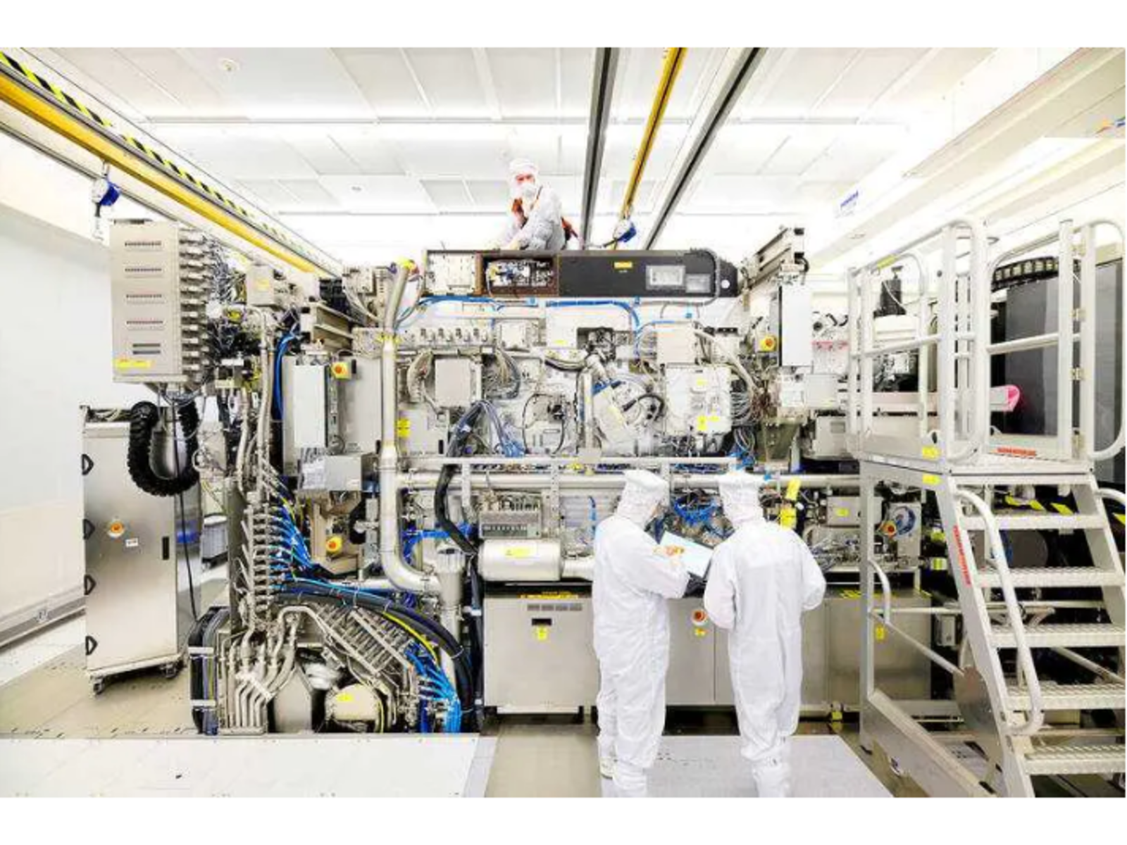 e89ea2e5b995e693b7e58f96e795abe99da2202025 12 1920171103