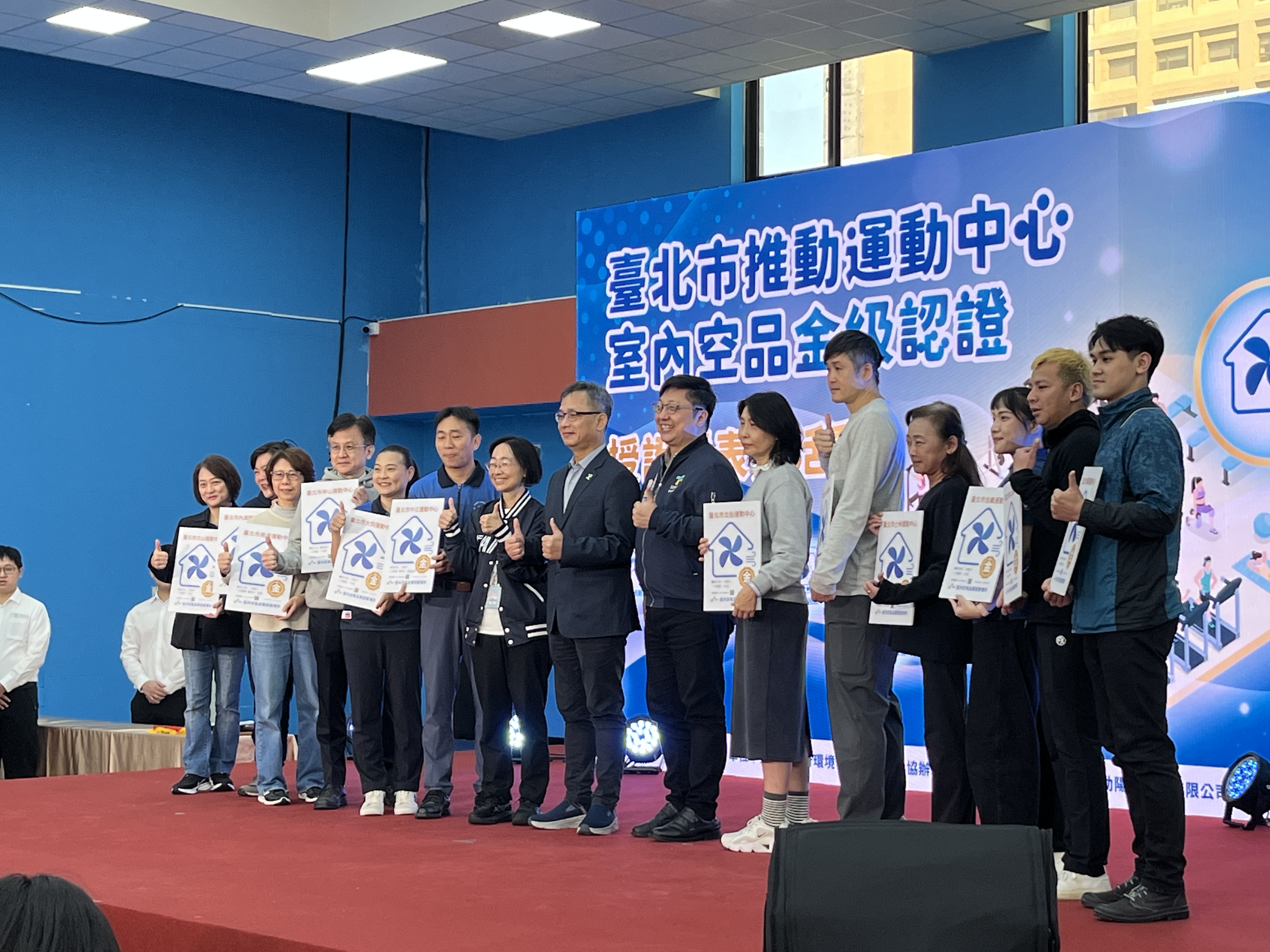 8fdadc8d af58 4b42 addf d883d2cf3f17