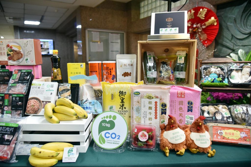 40243463 6119 40f0 a8ed 065fa294f61b