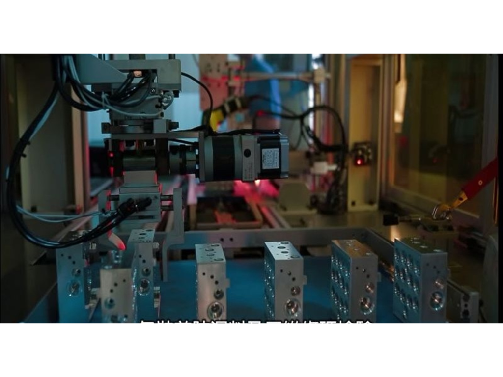 cnc8 800x525 800x430 c0wowz