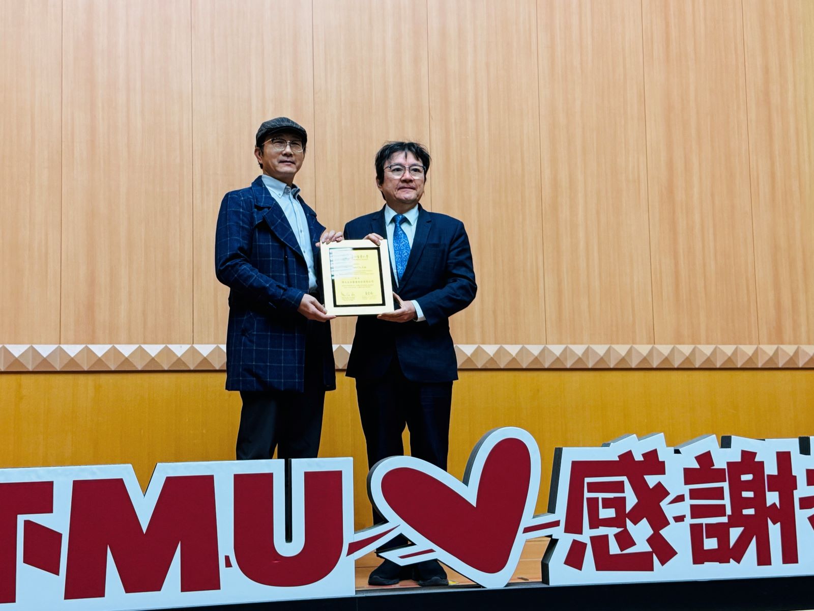 e58d9ae5a4aa2 5 cedczj