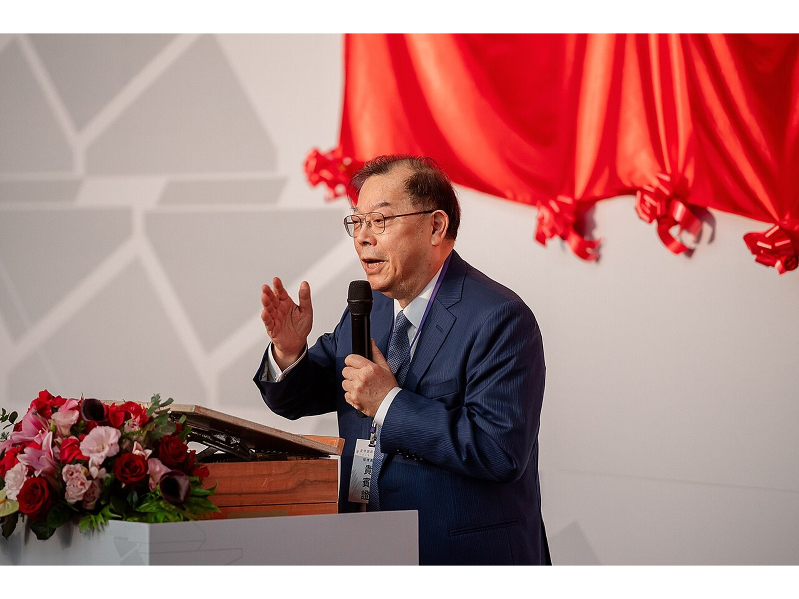 12 21 e7b8bde7b5b1e587bae5b8ade3808ce794a2e5adb8e589b5e696b0e7a094e7a9b6e5adb8e999a2e68fade7898ce589aae7b6b5e3808de6b4bbe58b9551760927254