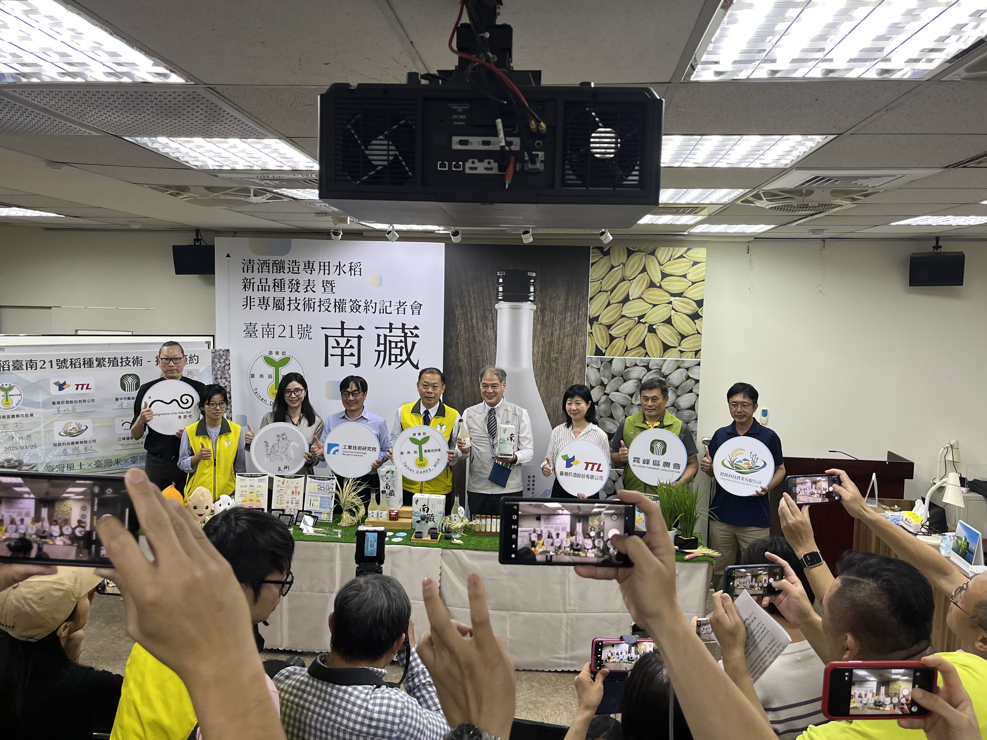 cda59f8c ea21 4386 8e1c 9e37c5e707d3