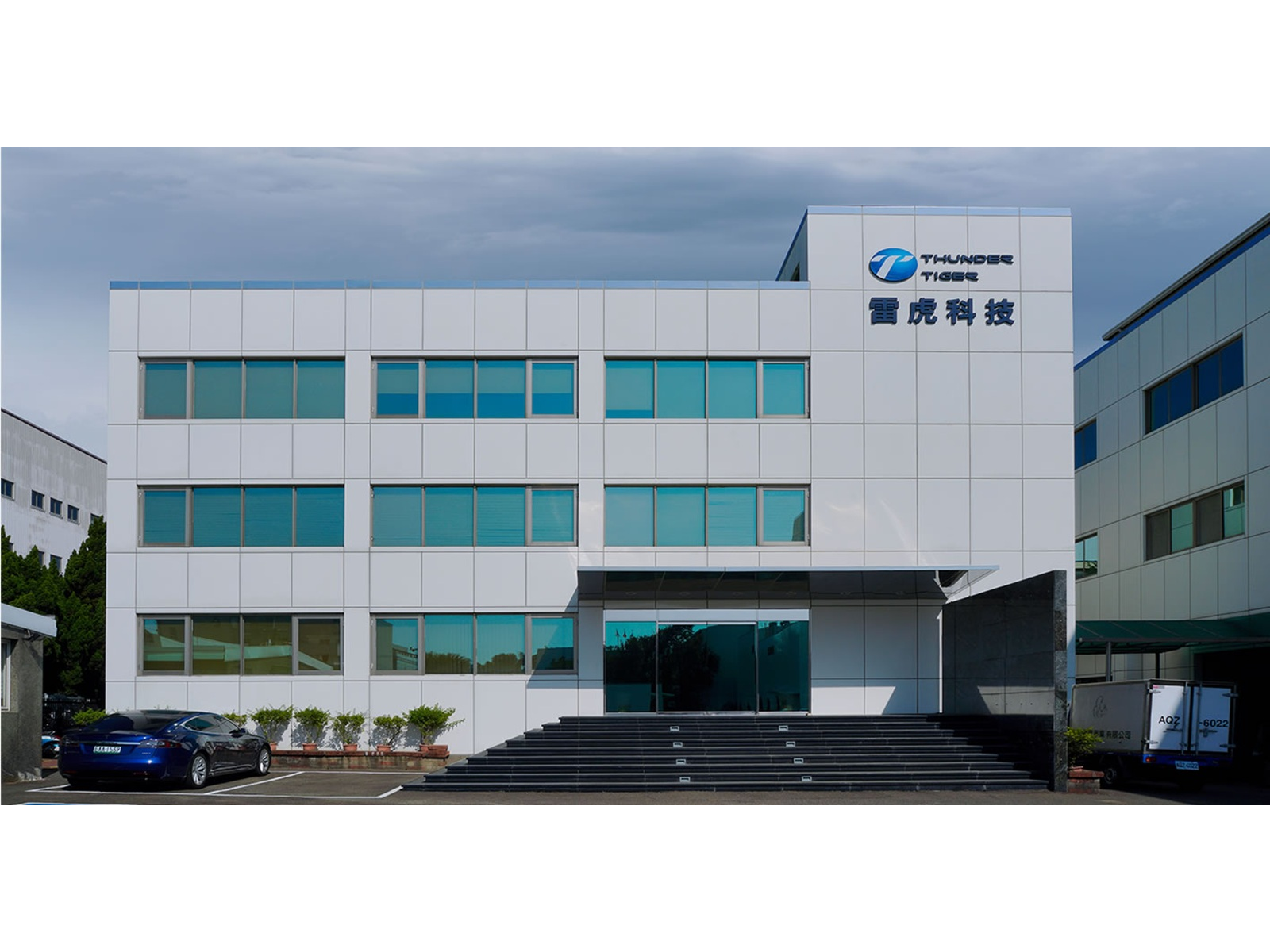 index0432165156 3kqikw