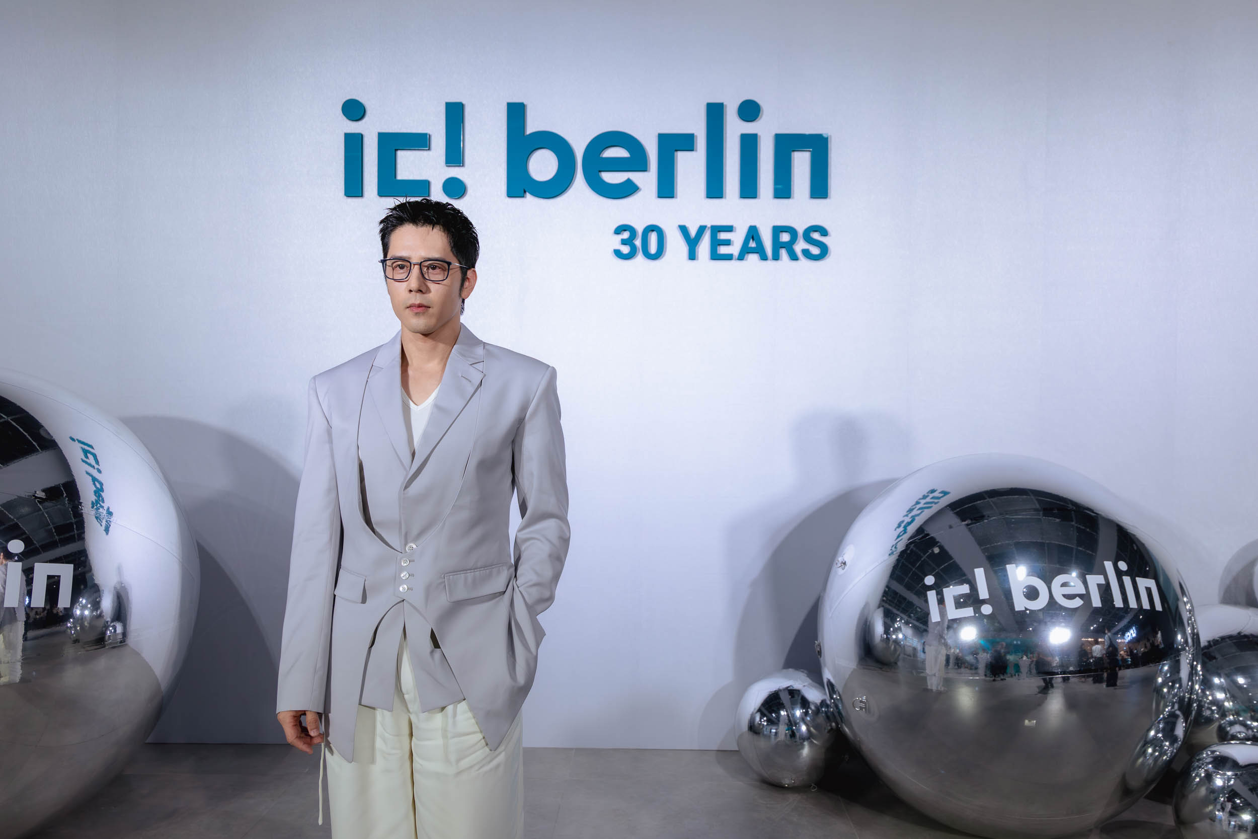 e56ec2df a2b8 4438 81aa de4866725413