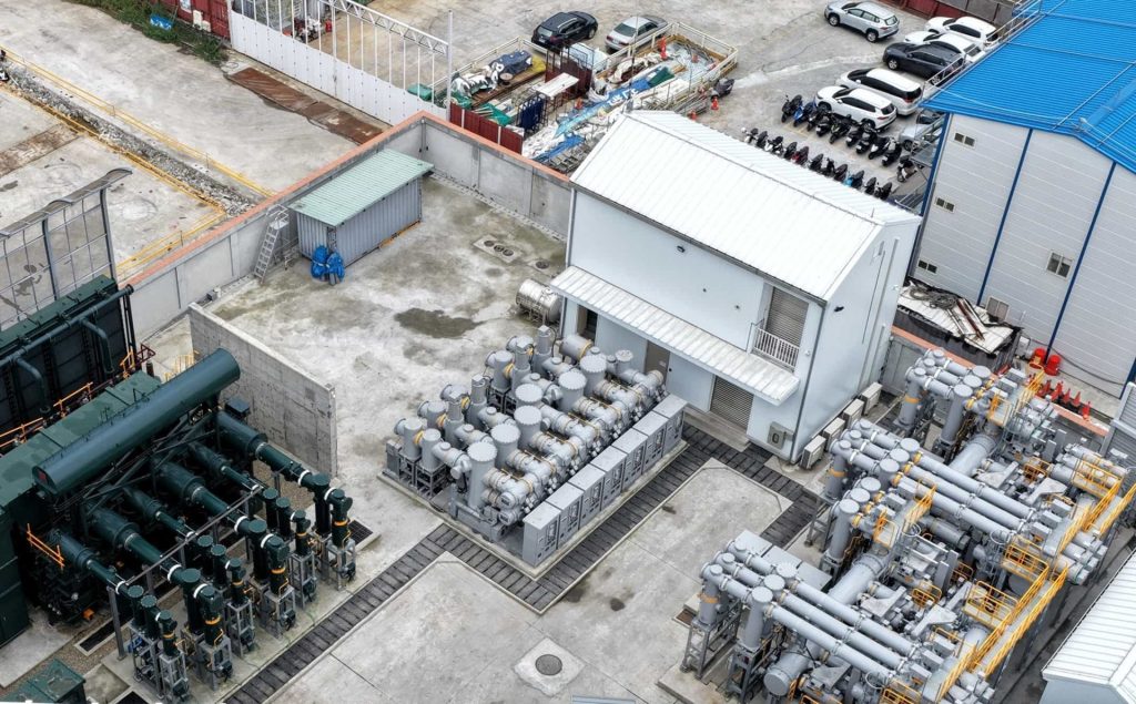 Freecompress 為及早舒緩港湖地區供電瓶頸台電已於去(2025)年底完成松湖臨時變電所建置