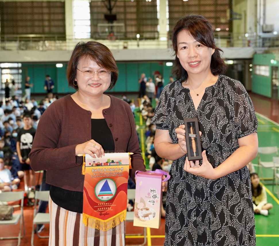 「大使校園開講」前進青山國中小　新加坡代表勉勵學子放眼世界、赴星深造