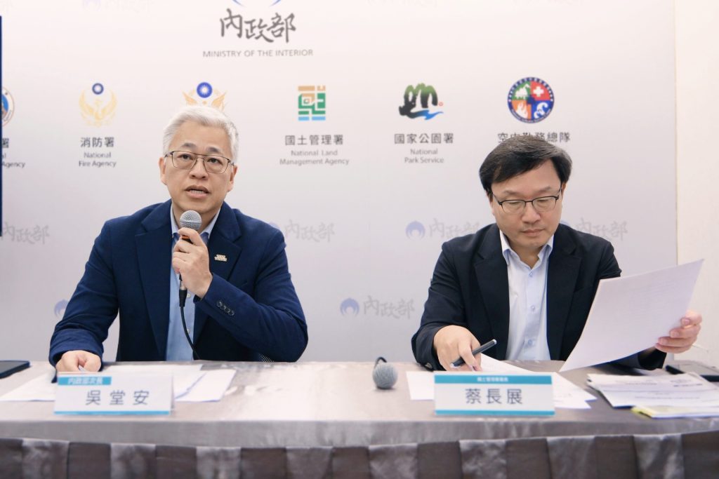 18de3cd3 5750 4b0e 8b4d 8772308300ba