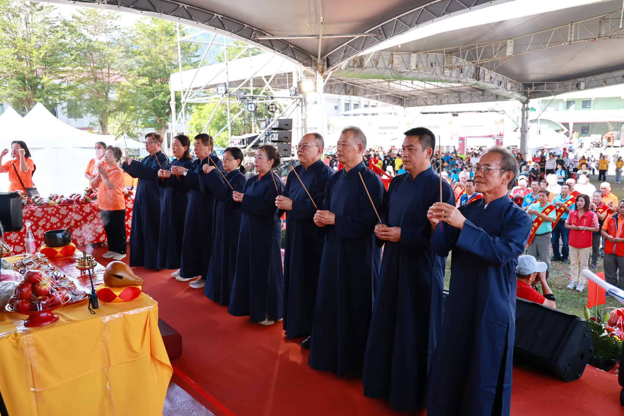 國姓搶成功熱鬧登場 宮廟祈福遶境、百攤市集吸引人潮