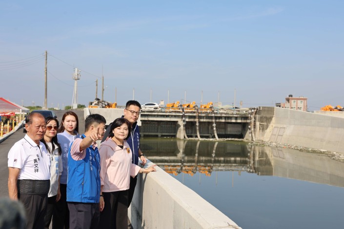 水林鄉萬興大排防潮閘門新建抽水站及低地淹水改善治理,更有效排洪紓解水患,改善淹水情形