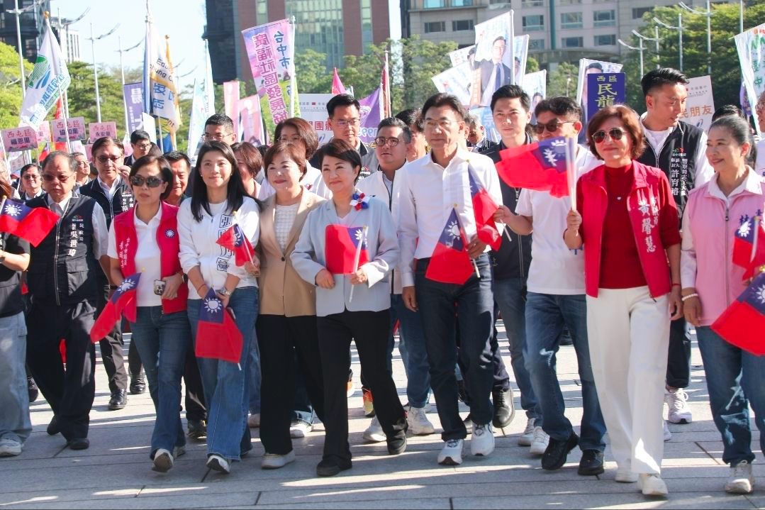 圖文：盧秀燕任內最後一次主持國慶升旗典禮 感謝市民8年幸福相伴 。