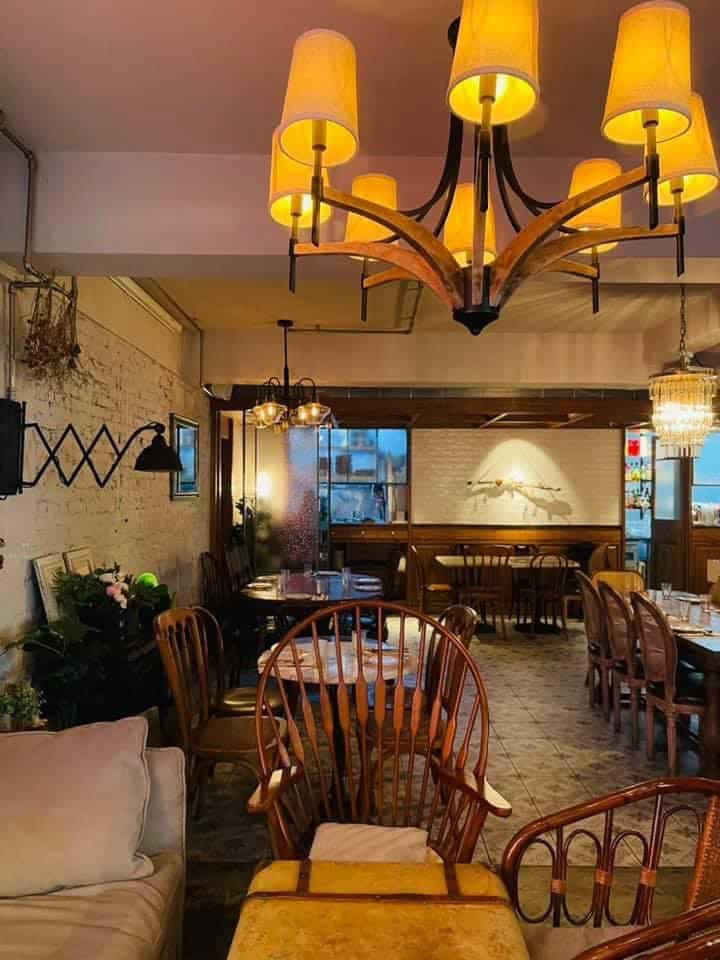 淬鍊七年川菜餐酒老店!川酒・咖啡老位 將經典川味端上東區餐桌 全日仍座無虛席