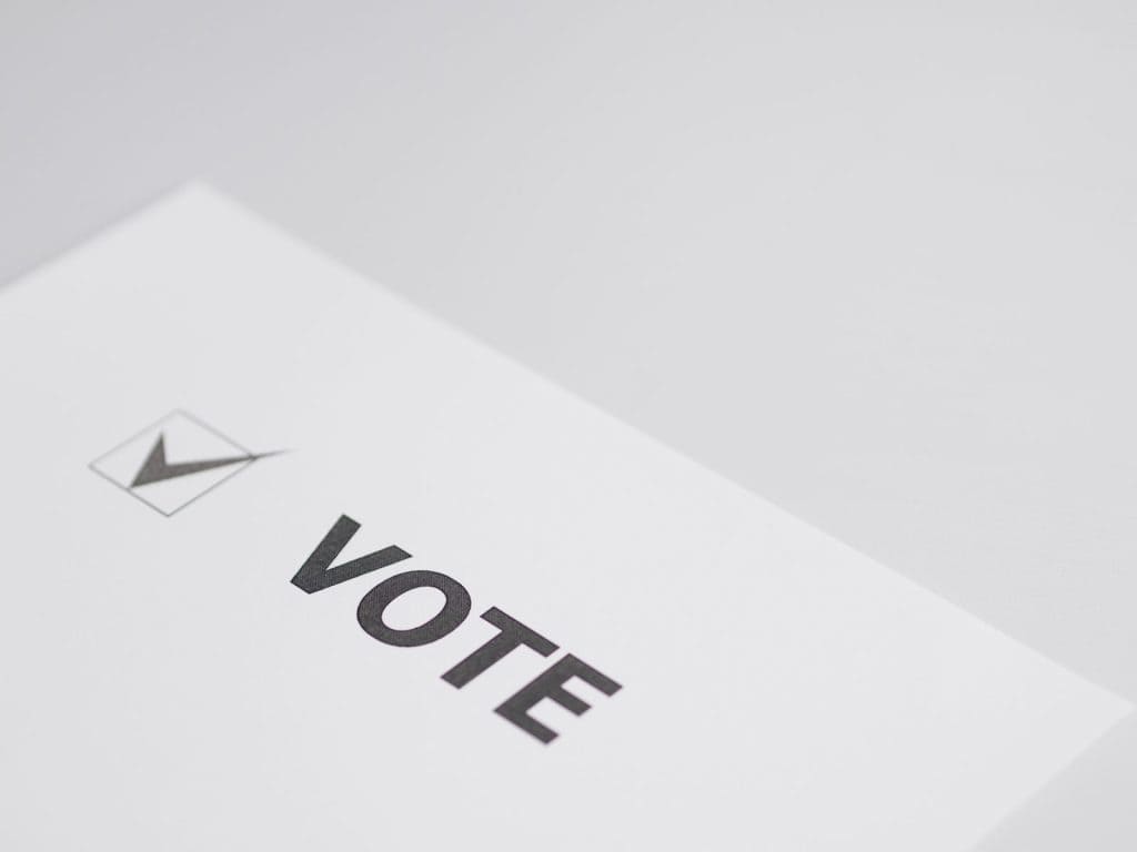投票勾選方框示意圖,象徵Zcash社群治理與資金分配投票
